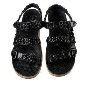 Chanel interlocking CC logo leather sandals size 7 CHA1012636